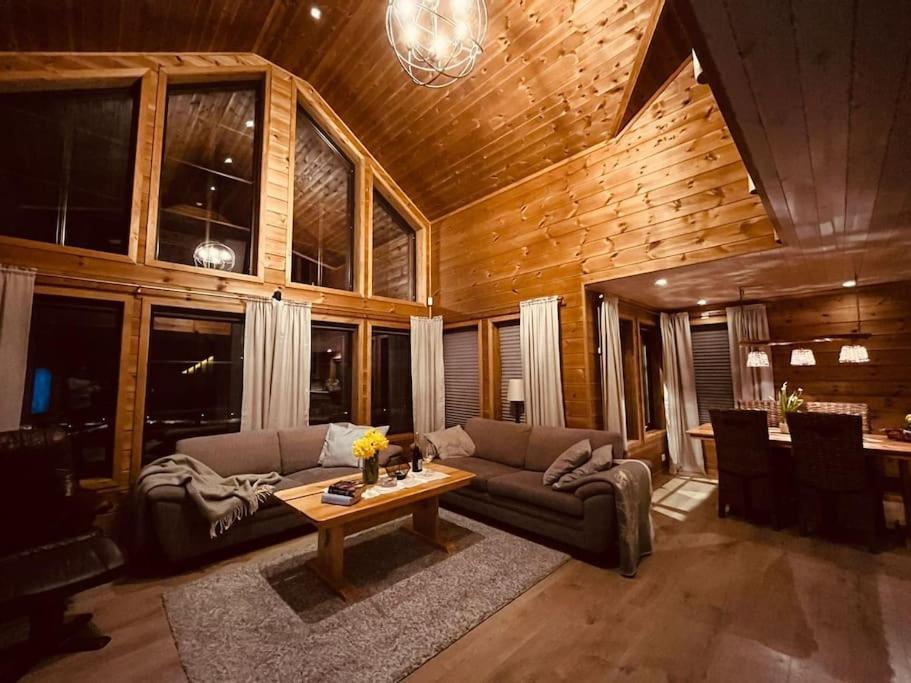 Cabin In Beautiful Surroundings At Harpefossen Nordfjordeid Bagian luar foto