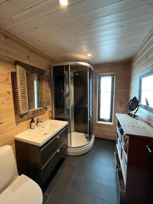 Cabin In Beautiful Surroundings At Harpefossen Nordfjordeid Bagian luar foto