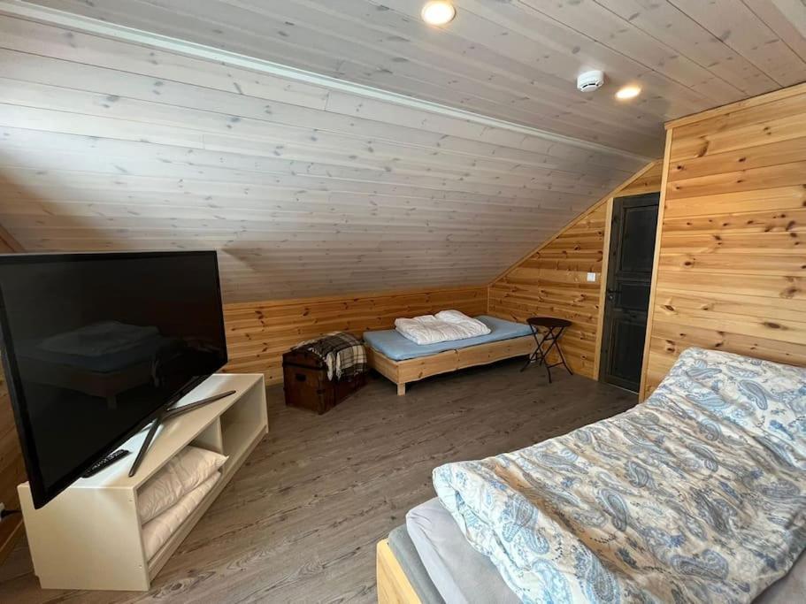Cabin In Beautiful Surroundings At Harpefossen Nordfjordeid Bagian luar foto
