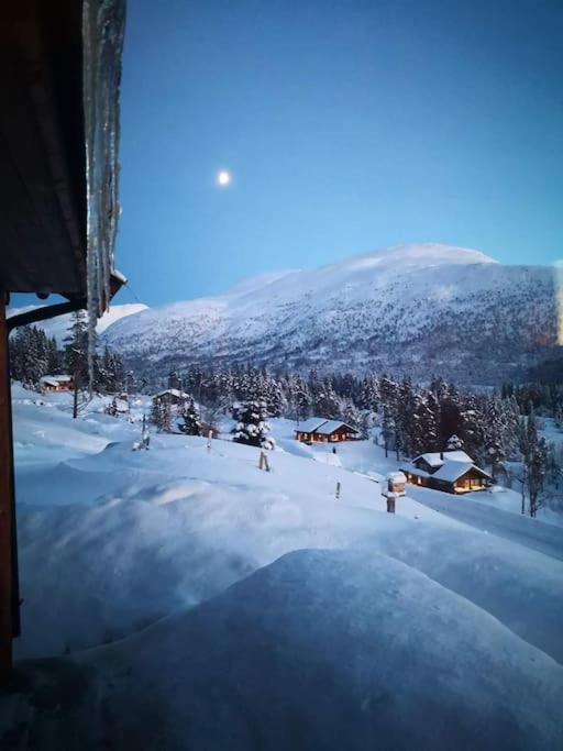 Cabin In Beautiful Surroundings At Harpefossen Nordfjordeid Bagian luar foto